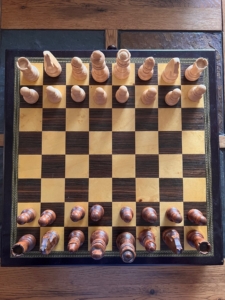 Fun Adventure-A chess game on the table 